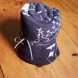 Football throw 58x64